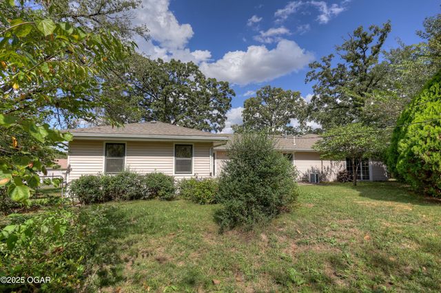 324 E 37th Street, Joplin, MO 64804