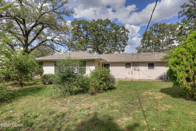 324 E 37th Street, Joplin, MO 64804