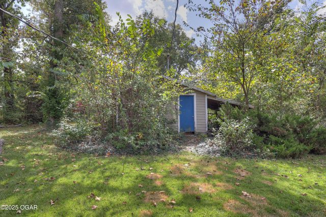 324 E 37th Street, Joplin, MO 64804