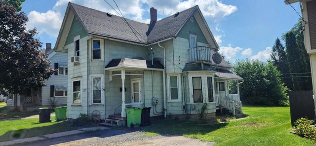 317 E Maple AVENUE, Beaver Dam, WI 53916