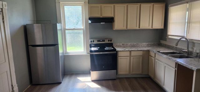 317 E Maple AVENUE, Beaver Dam, WI 53916