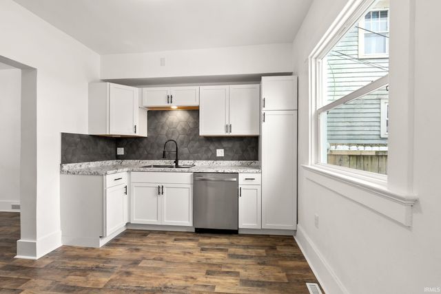 3004 Hoagland Avenue, Fort Wayne, IN 46807