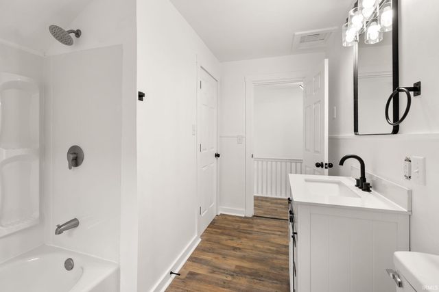 3004 Hoagland Avenue, Fort Wayne, IN 46807