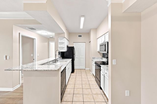 9857 BAYWINDS Drive 9112, West Palm Beach, FL 33411