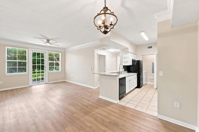 9857 BAYWINDS Drive 9112, West Palm Beach, FL 33411