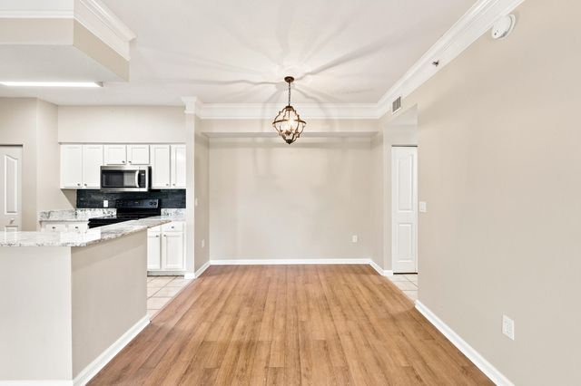 9857 BAYWINDS Drive 9112, West Palm Beach, FL 33411