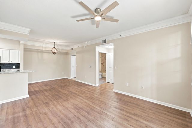9857 BAYWINDS Drive 9112, West Palm Beach, FL 33411