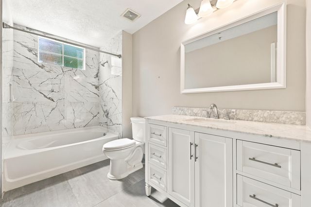 9857 BAYWINDS Drive 9112, West Palm Beach, FL 33411