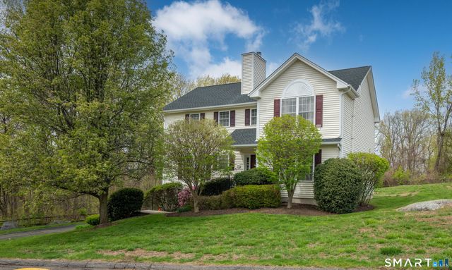 45 Pocono Lane 10, Danbury, CT 06810