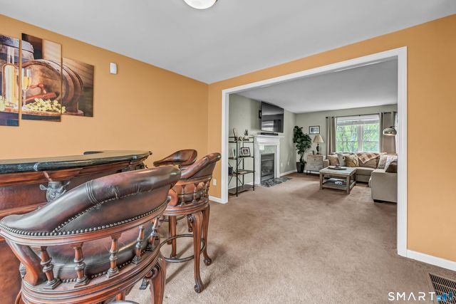 45 Pocono Lane 10, Danbury, CT 06810