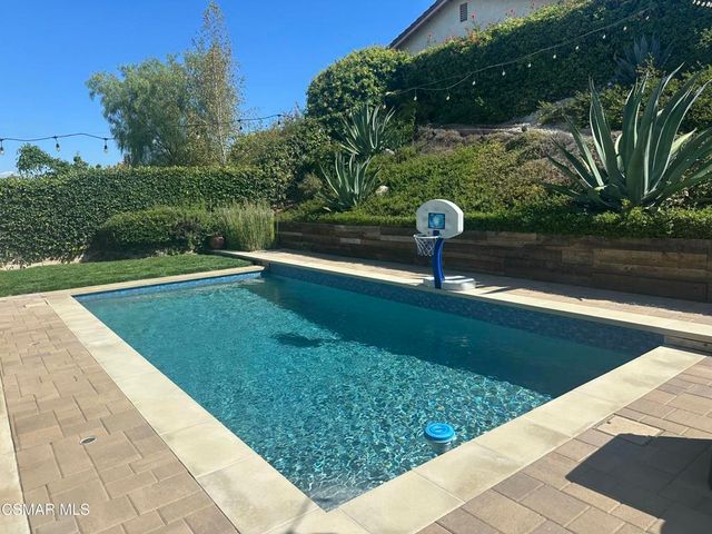 1961 Mccrea Road, Thousand Oaks, CA 91362