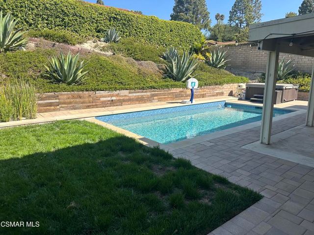 1961 Mccrea Road, Thousand Oaks, CA 91362