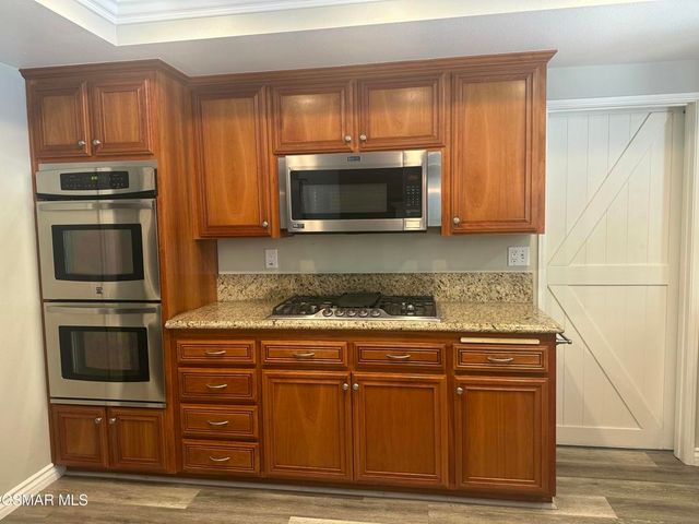 1961 Mccrea Road, Thousand Oaks, CA 91362