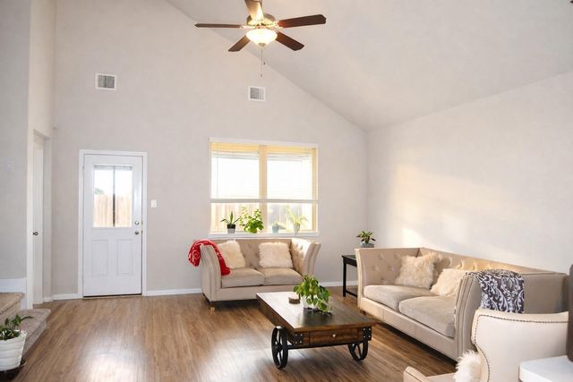 6106 Yesenia Street, Katy, TX 77449