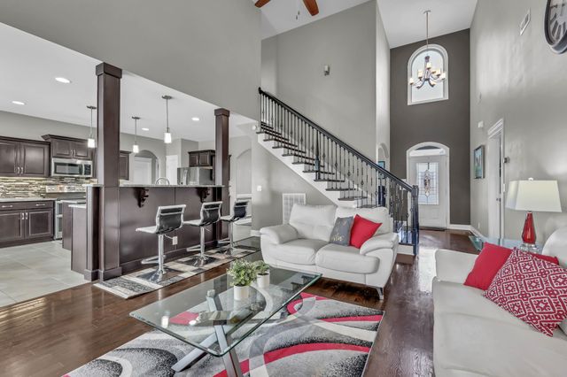 284 Browning Ct, Clarksville, TN 37043