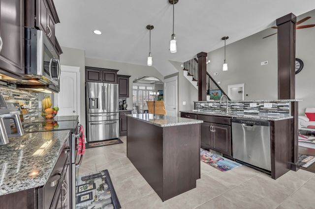 284 Browning Ct, Clarksville, TN 37043