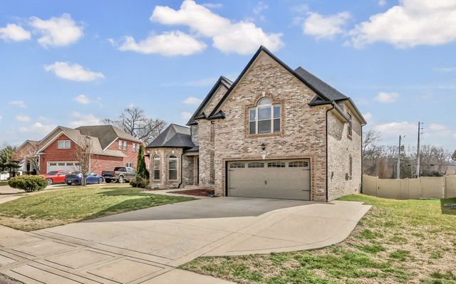 284 Browning Ct, Clarksville, TN 37043