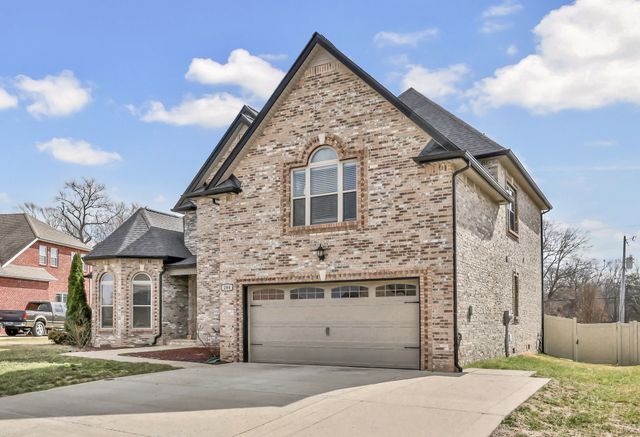 284 Browning Ct, Clarksville, TN 37043