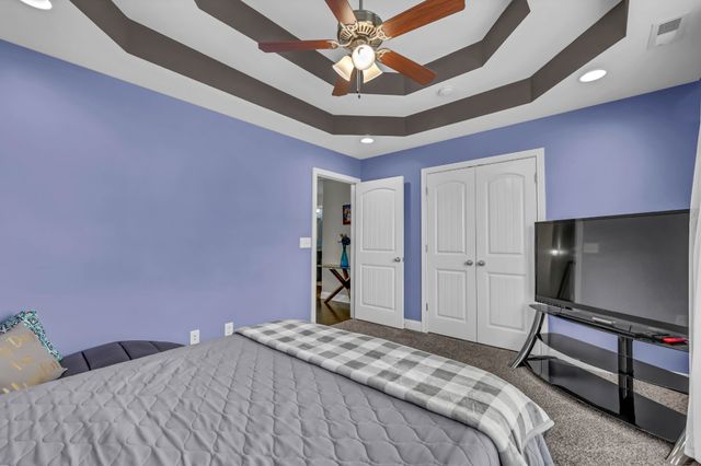 284 Browning Ct, Clarksville, TN 37043