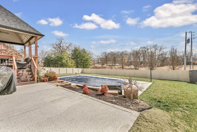 284 Browning Ct, Clarksville, TN 37043