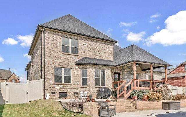 284 Browning Ct, Clarksville, TN 37043