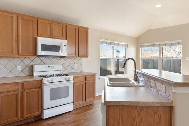 1406 Laguna CV, Hutto, TX 78634