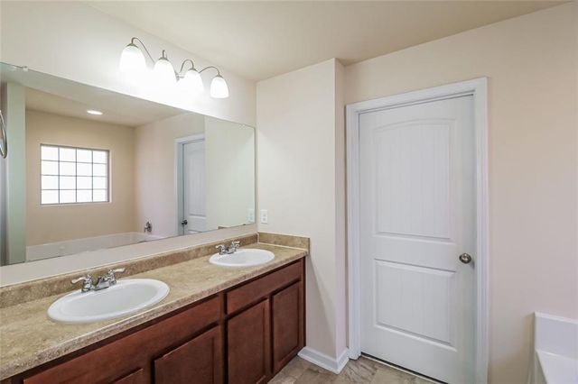 708 Feldwood Lane, Mcdonough, GA 30253