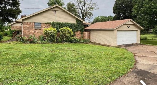 9149 Marchant Road, Springdale, AR 72762