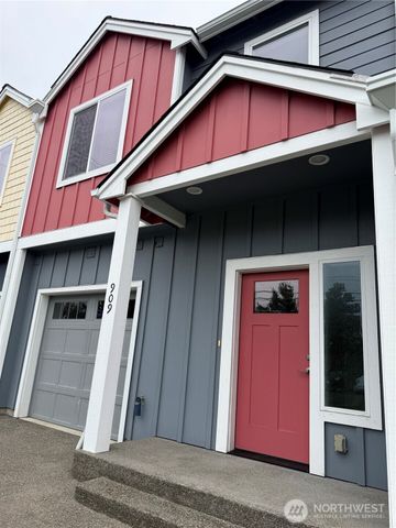 909 Washington Avenue S, Long Beach, WA 98631