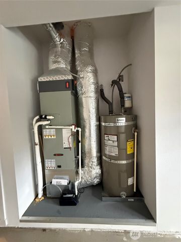 909 Washington Avenue S, Long Beach, WA 98631