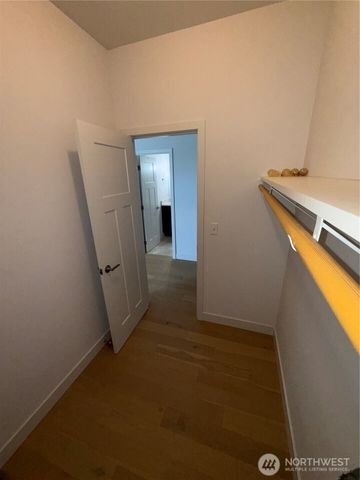 909 Washington Avenue S, Long Beach, WA 98631