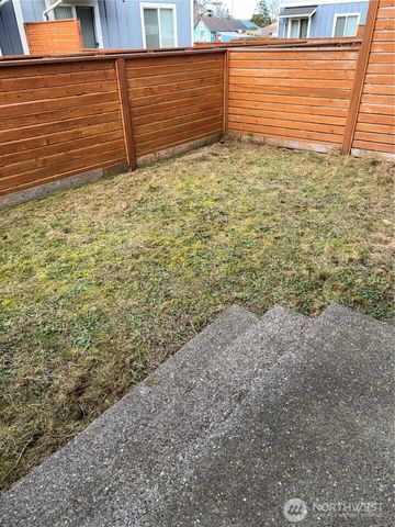 909 Washington Avenue S, Long Beach, WA 98631