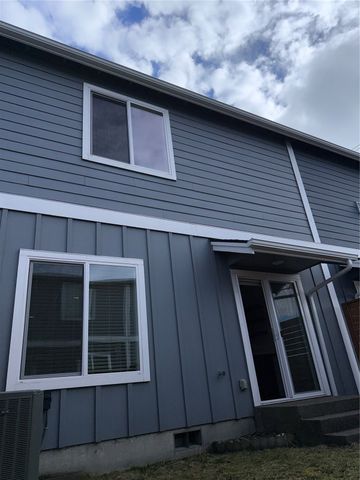 909 Washington Avenue S, Long Beach, WA 98631