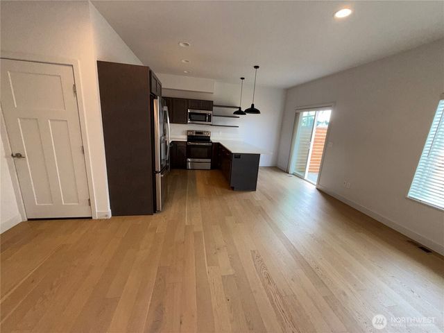 909 Washington Avenue S, Long Beach, WA 98631