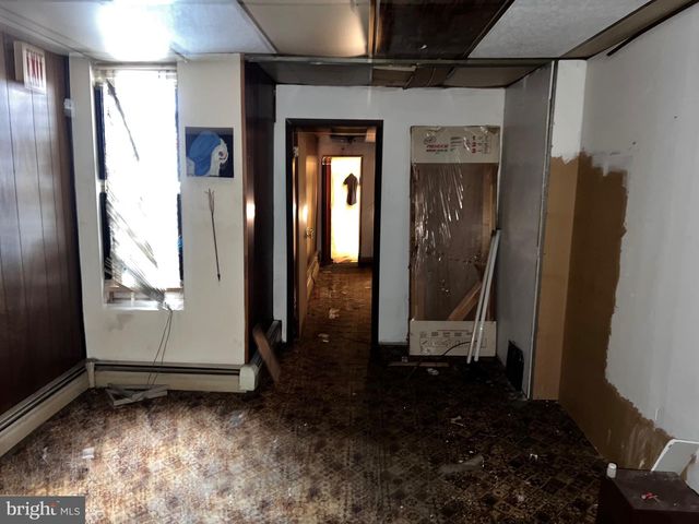 1734 SNYDER AVE, Philadelphia, PA 19145