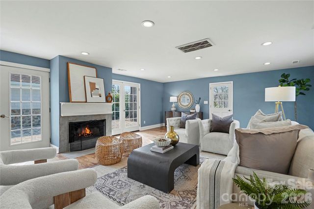 513 Lyttleton Drive, Charlotte, NC 28211