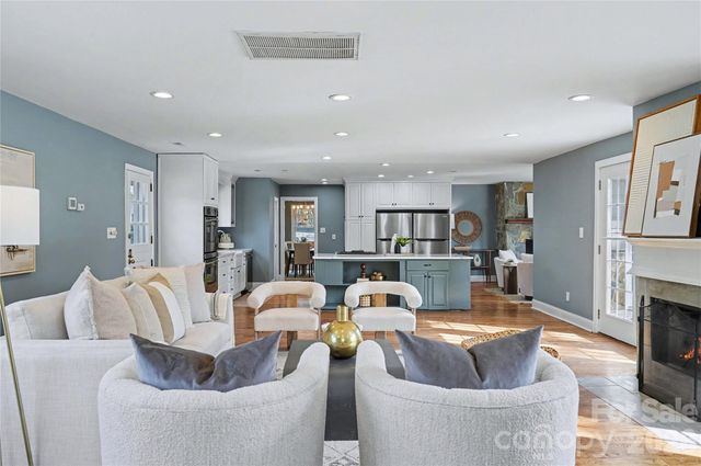 513 Lyttleton Drive, Charlotte, NC 28211