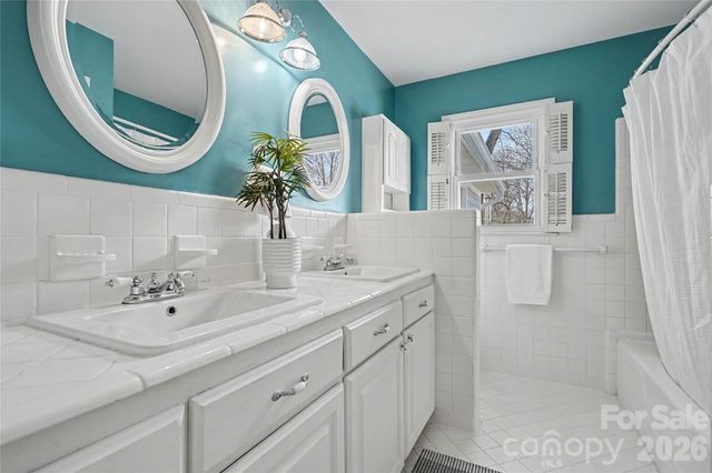 513 Lyttleton Drive, Charlotte, NC 28211