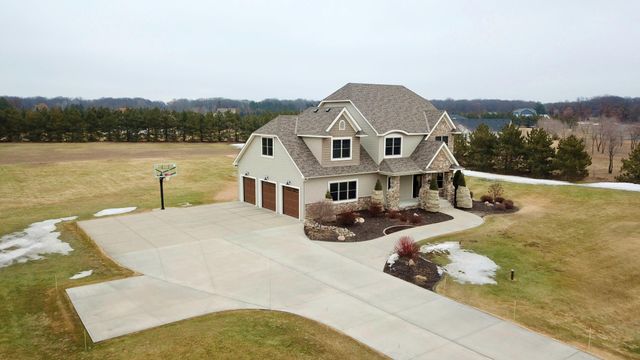 8527 122nd Avenue SE, Becker, MN 55308