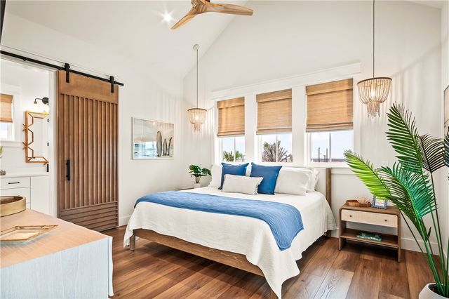 206 Playtime Dr, Port Aransas, TX 78373