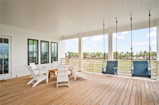 206 Playtime Dr, Port Aransas, TX 78373