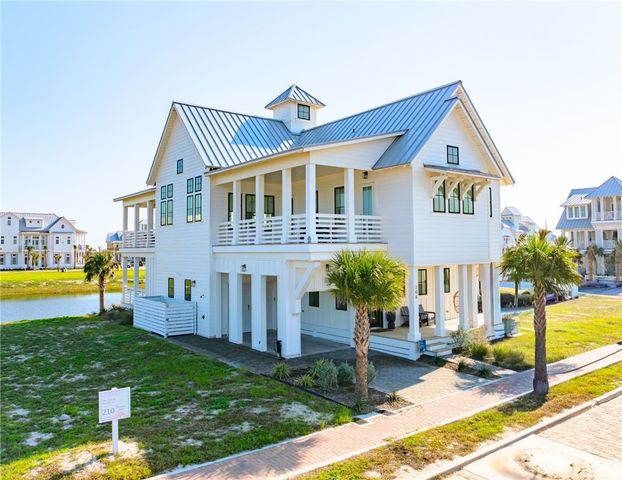 206 Playtime Dr, Port Aransas, TX 78373