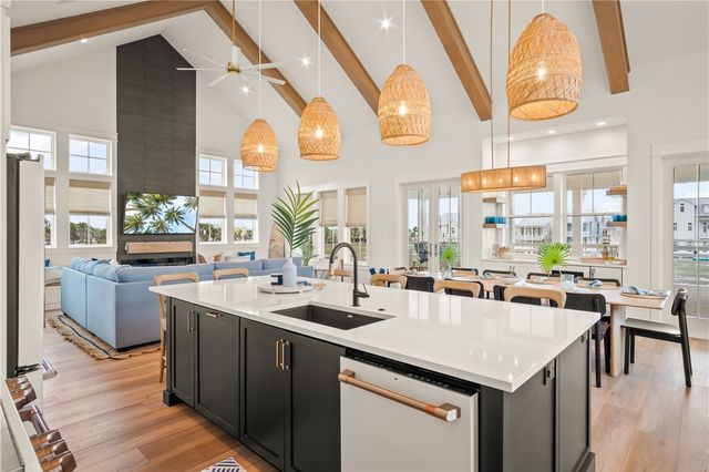 206 Playtime Dr, Port Aransas, TX 78373