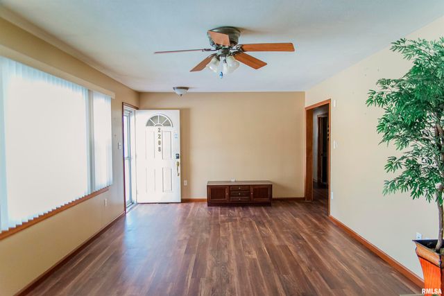 2208 CHERRY Lane, Quincy, IL 62305