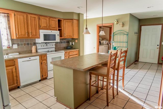 2208 CHERRY Lane, Quincy, IL 62305