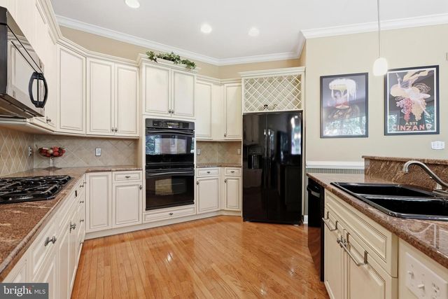 6 MORGAN HILL DR, Doylestown, PA 18901