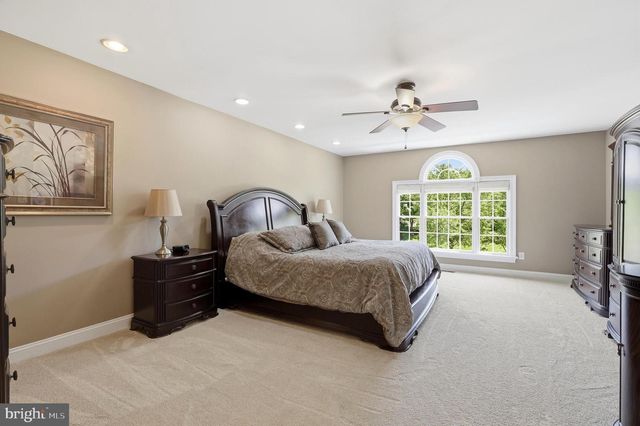 6 MORGAN HILL DR, Doylestown, PA 18901