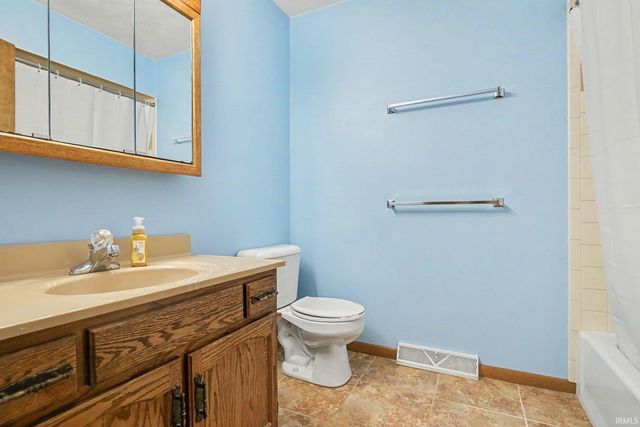 21074 Rebecca Lane, Bristol, IN 46507