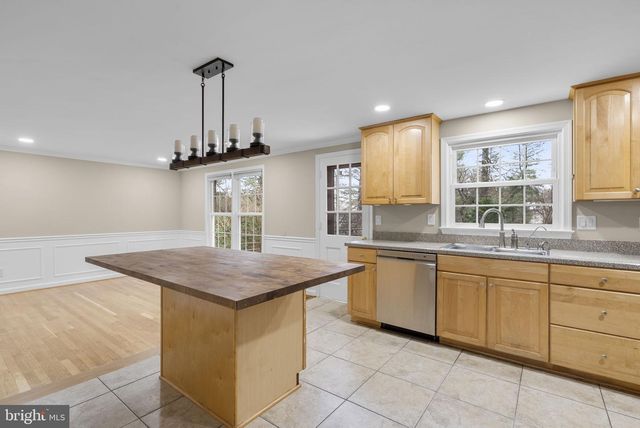 9320 JUDGE PL, Montgomery Village, MD 20886