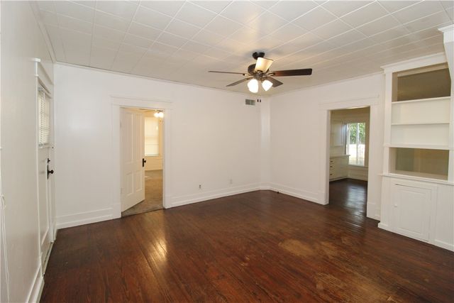 2510 W Wedington Drive, Fayetteville, AR 72701
